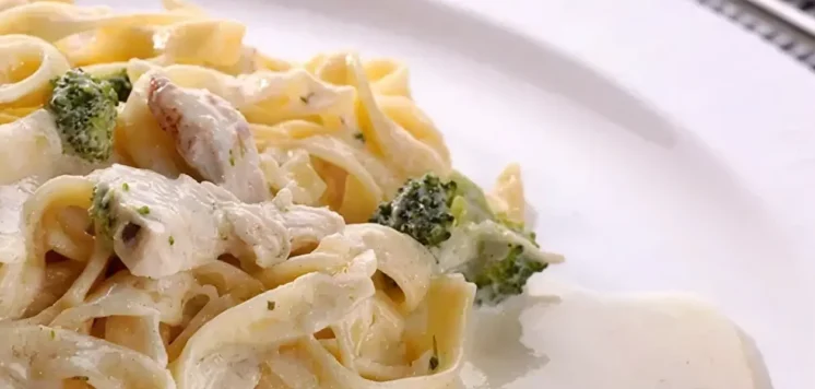 pasta-alfredo-746x356